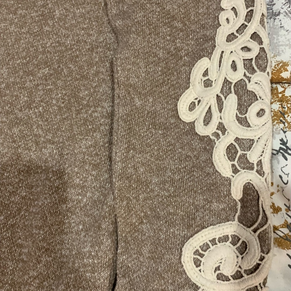 Sweater - Picture 6 of 9